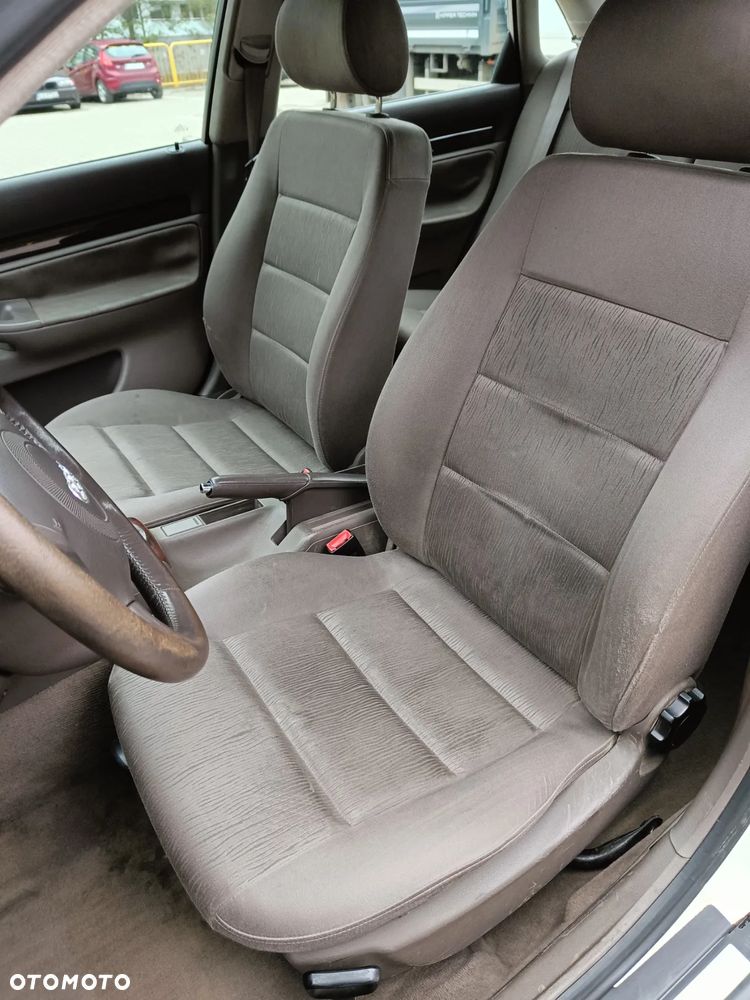 Audi A4 Limousine - 28