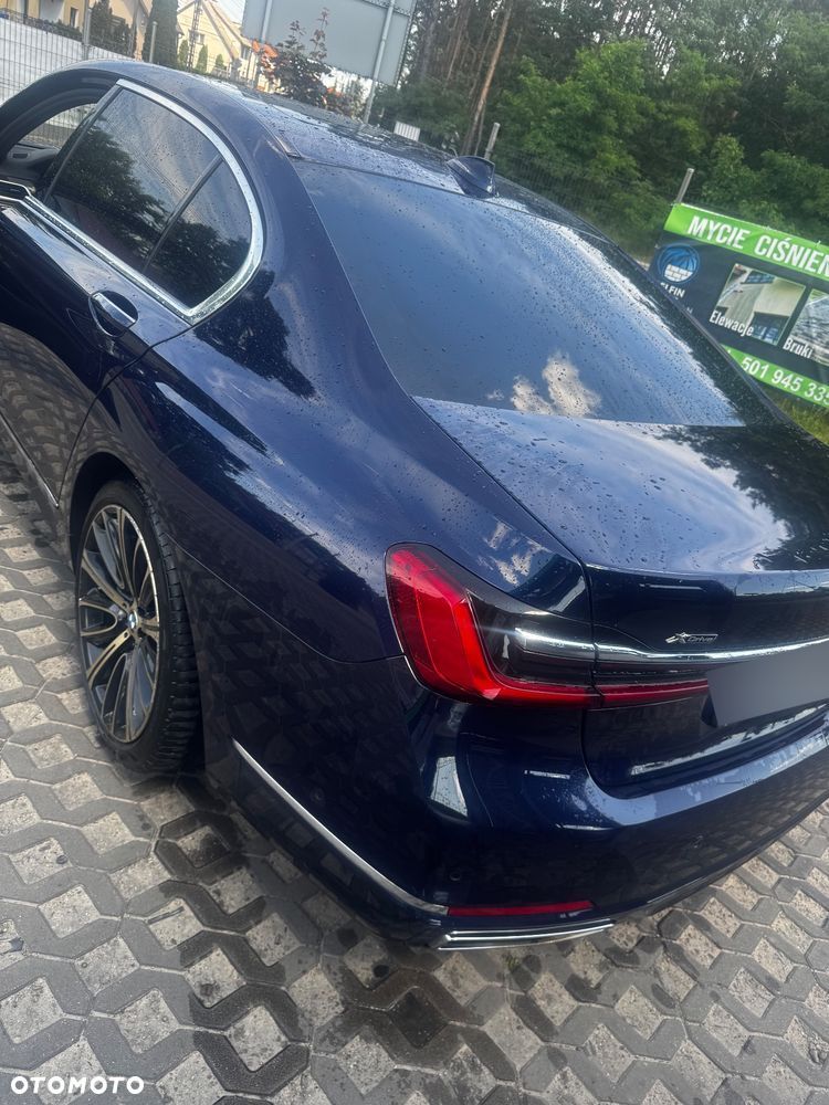 BMW Seria 7 740Li - 4