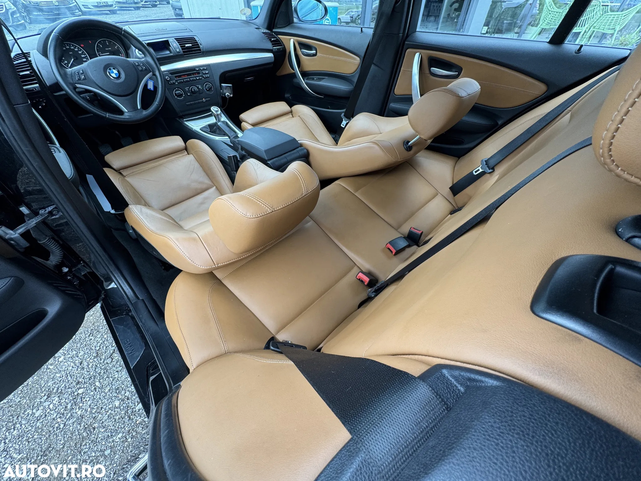 BMW Seria 1 118d - 24