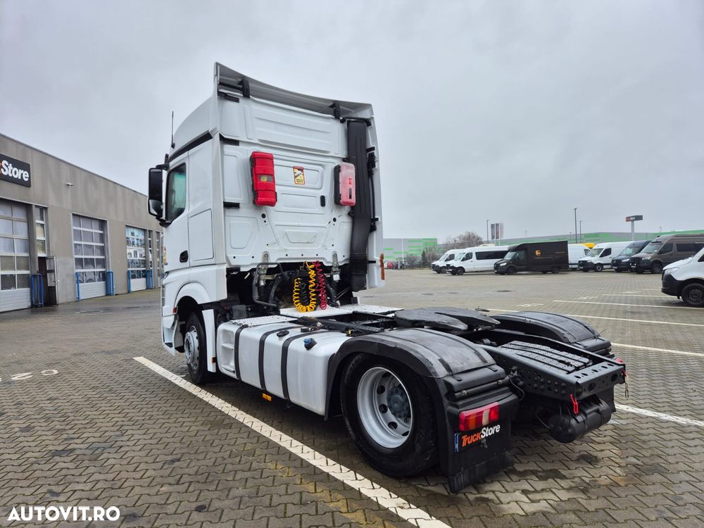 Mercedes-Benz 1845 LS - 3