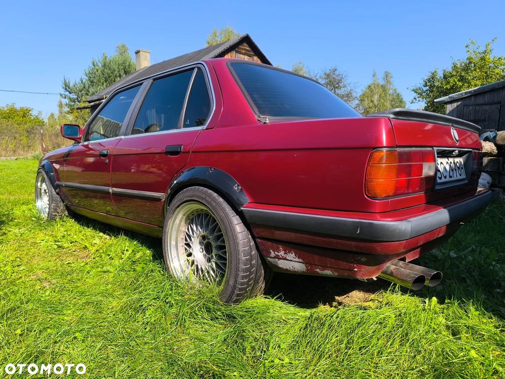 BMW Seria 3 320i - 5