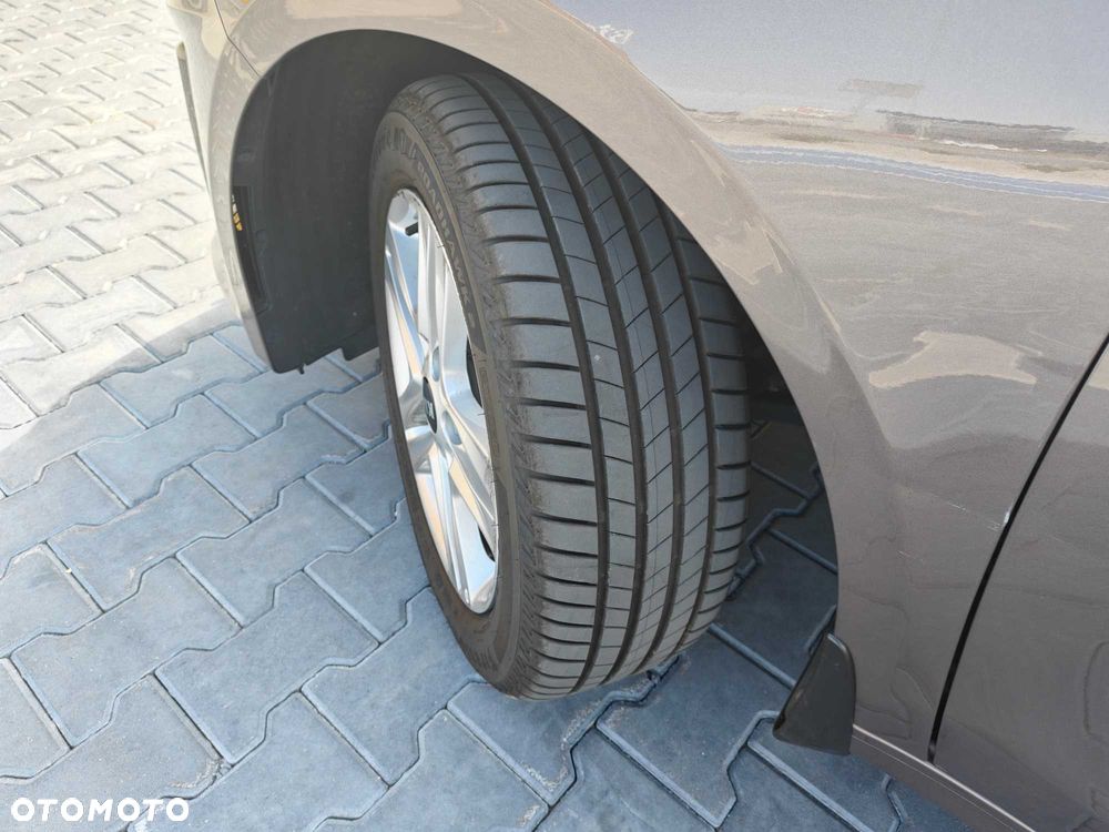 Kia Ceed - 4