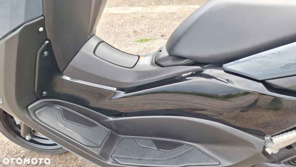 Yamaha NMAX - 39
