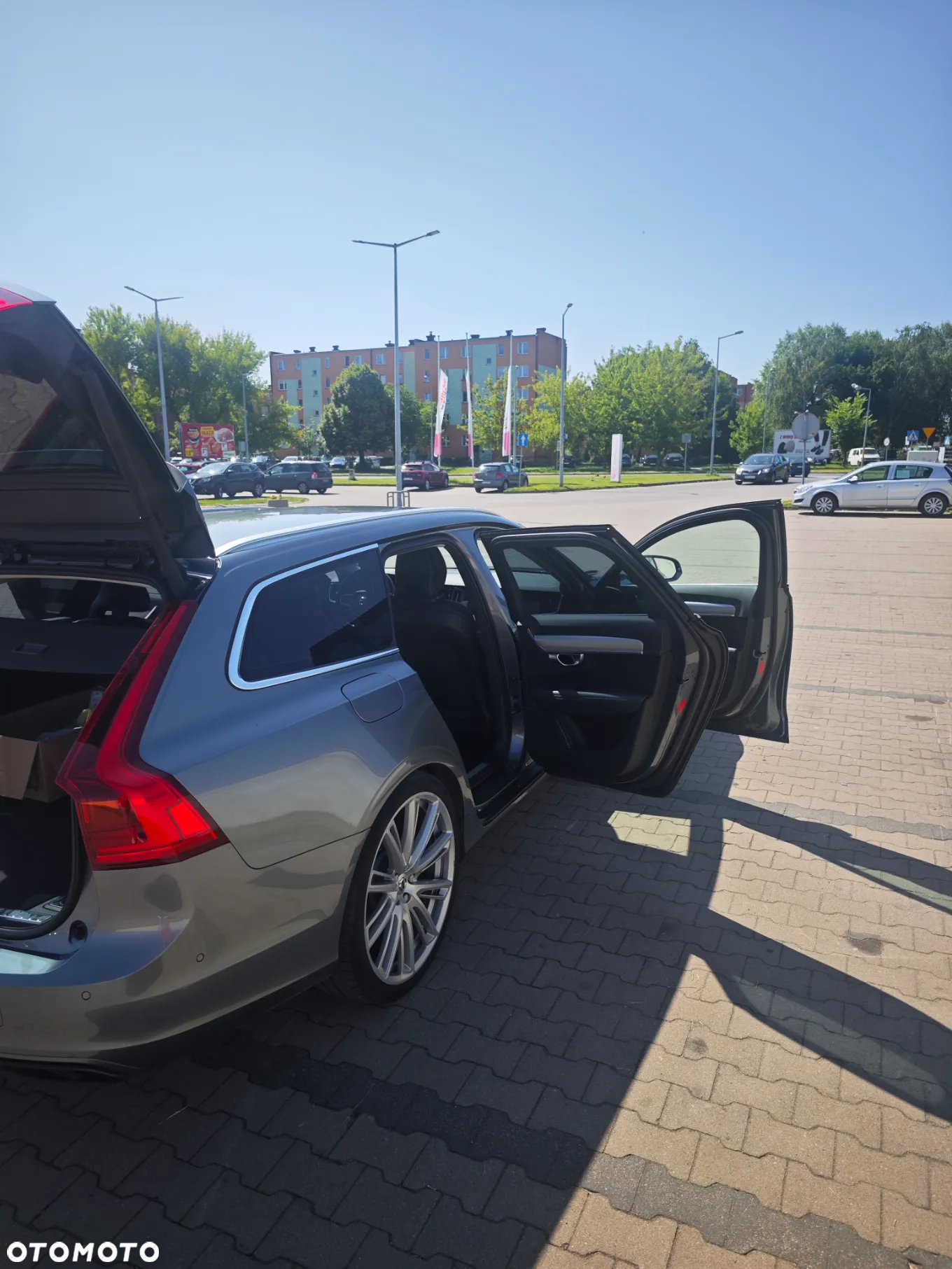 Volvo V90 D4 Momentum - 20