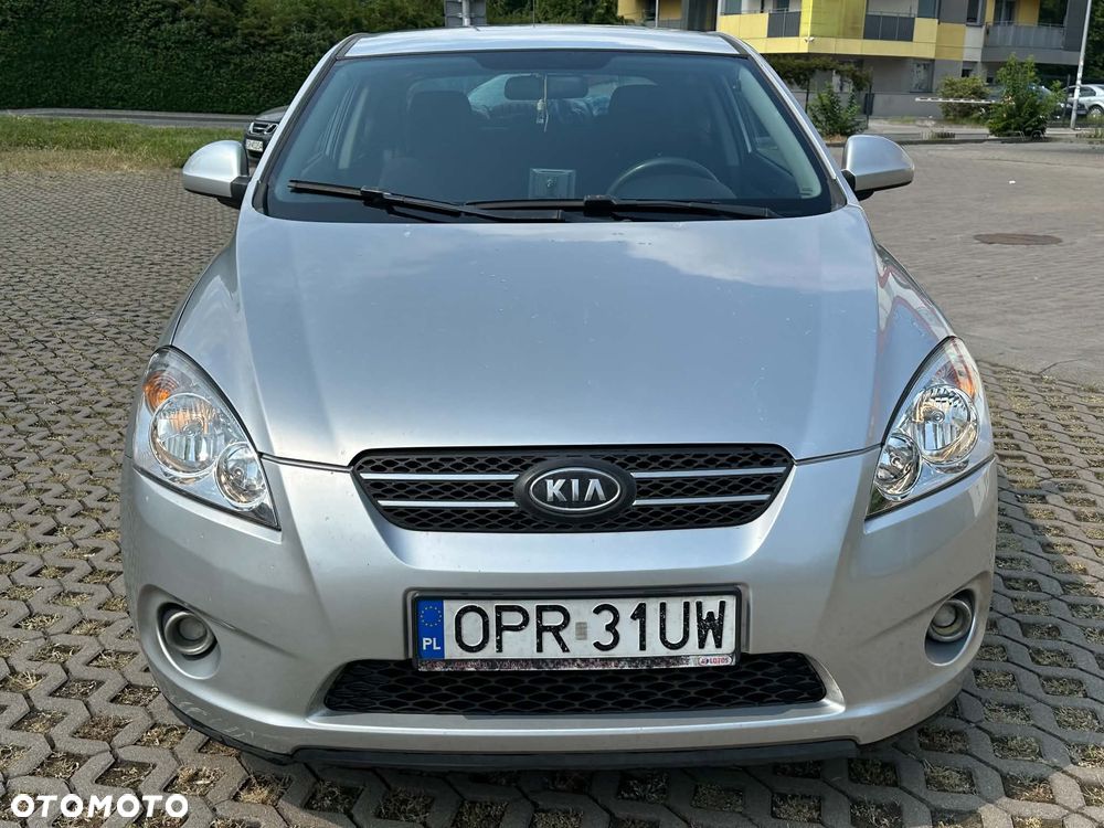 Kia Ceed - 7