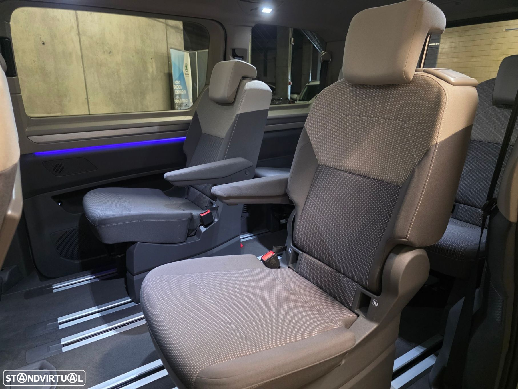 VW Multivan 2.0 TDI Life DSG - 44