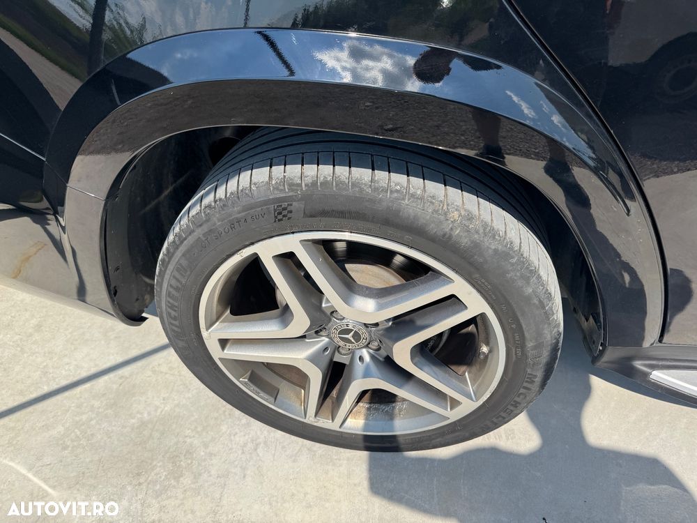 Mercedes-Benz GLS 350 d 4MATIC 9G-TRONIC AMG Line - 27