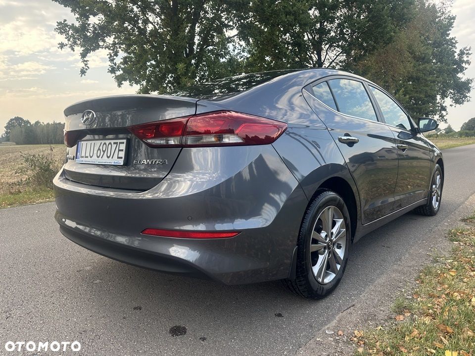 Hyundai Elantra 1.6 Comfort - 6
