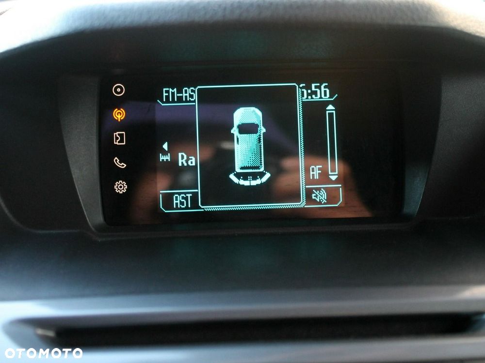 Ford Transit Connect - 22