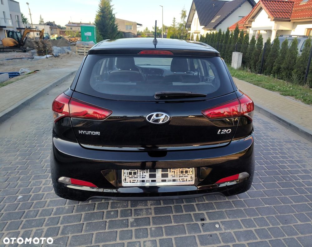 Hyundai i20 blue 1.2 - 6