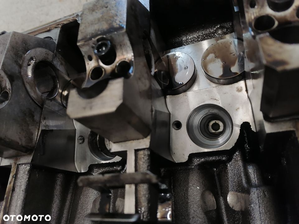 Głowica Silnika 2.5 5.0tdi Prawa VW T5 Crafter Multivan Touareg Phaeton - 5