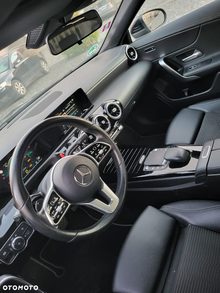 Mercedes-Benz CLA 200 d 8G-DCT Progressive - 11