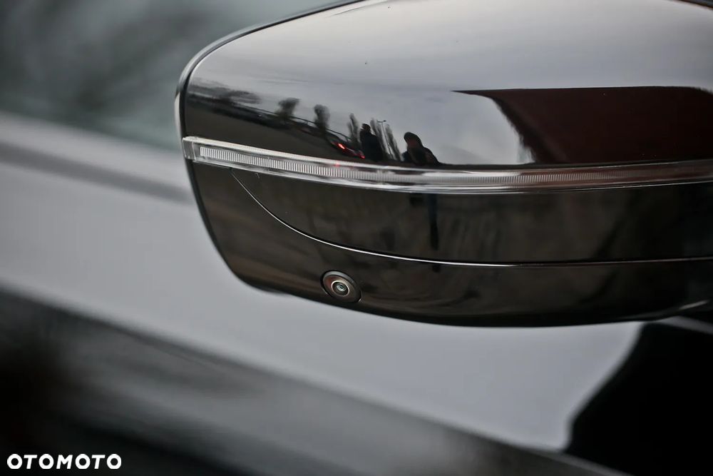 BMW Seria 3 318d Luxury Line - 26