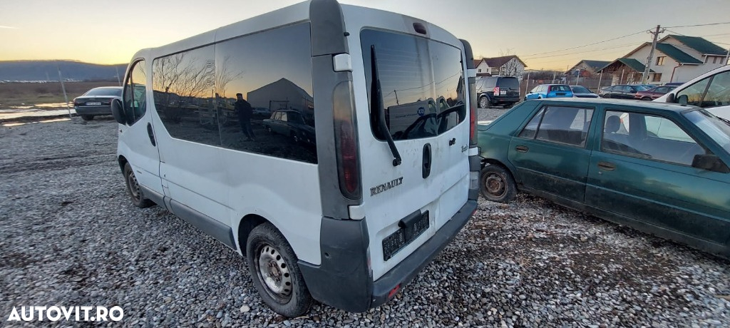 Dezmembrari Renault Trafic 1.9 dci 82 CP 9 locuri - 3