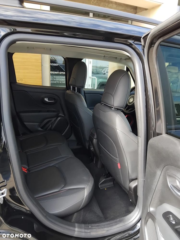 Jeep Renegade - 25