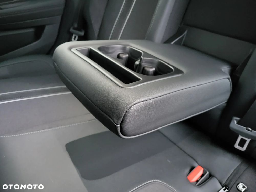 Opel Astra VI Sports Tourer 22 - 26