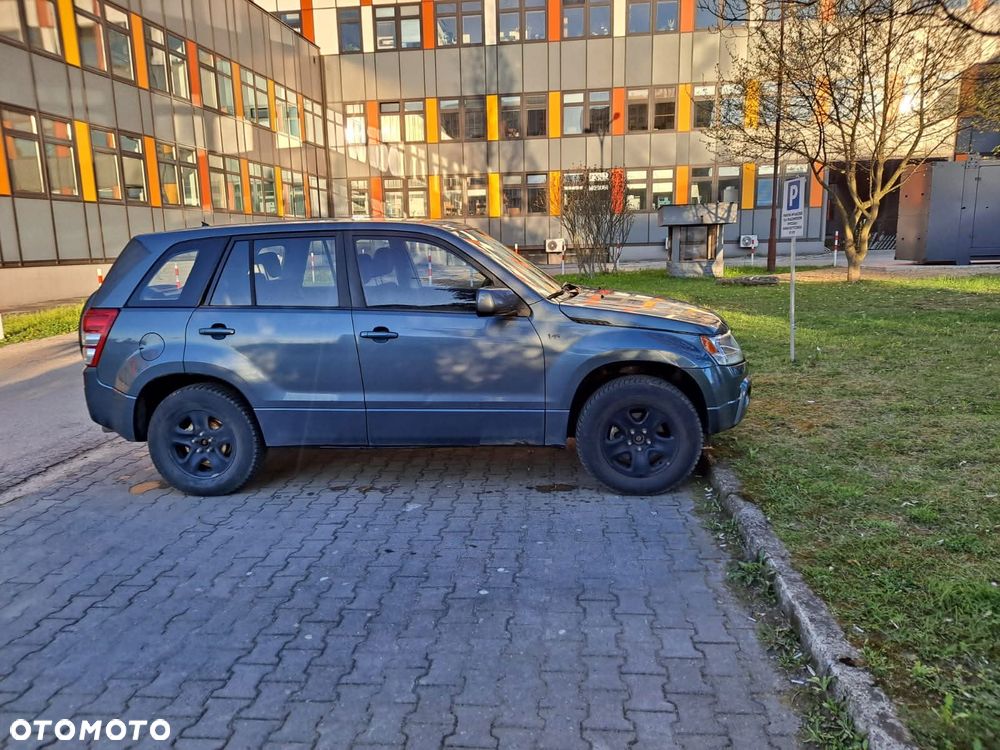 Suzuki Grand Vitara 2.7 V6 - 4