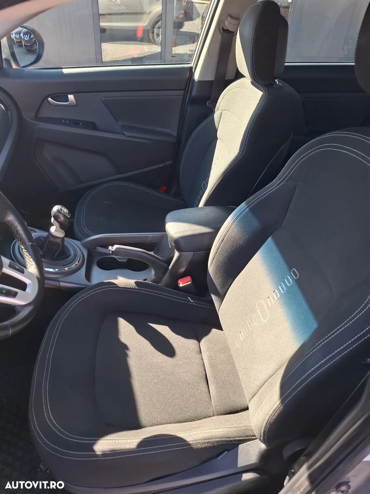 Kia Sportage ver-1-7-crdi-2wd-dream--team-edition - 9