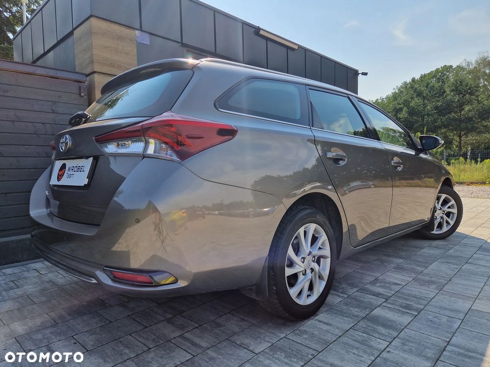 Toyota Auris 1.6 Freestyle - 7