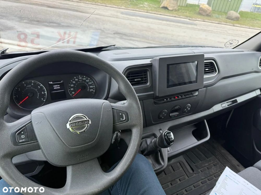 Nissan NV400 - 16