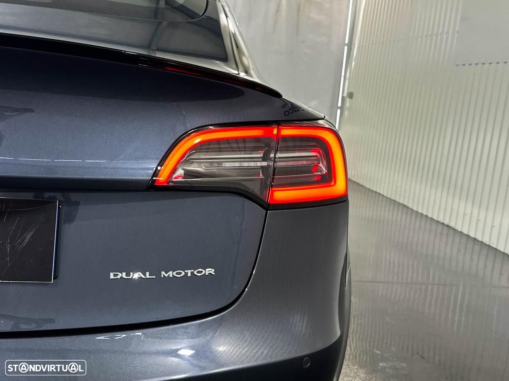 Tesla Model 3 Long-Range Dual Motor AWD - 54