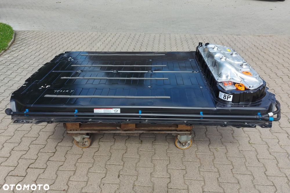 TESLA MODEL Y 2022r, napęd tył bateria akumulator magazyn energii - 2