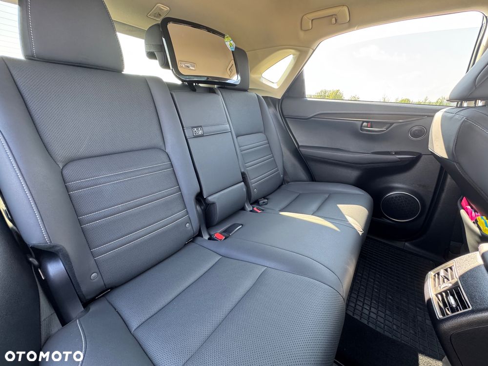 Lexus NX 300 - 33