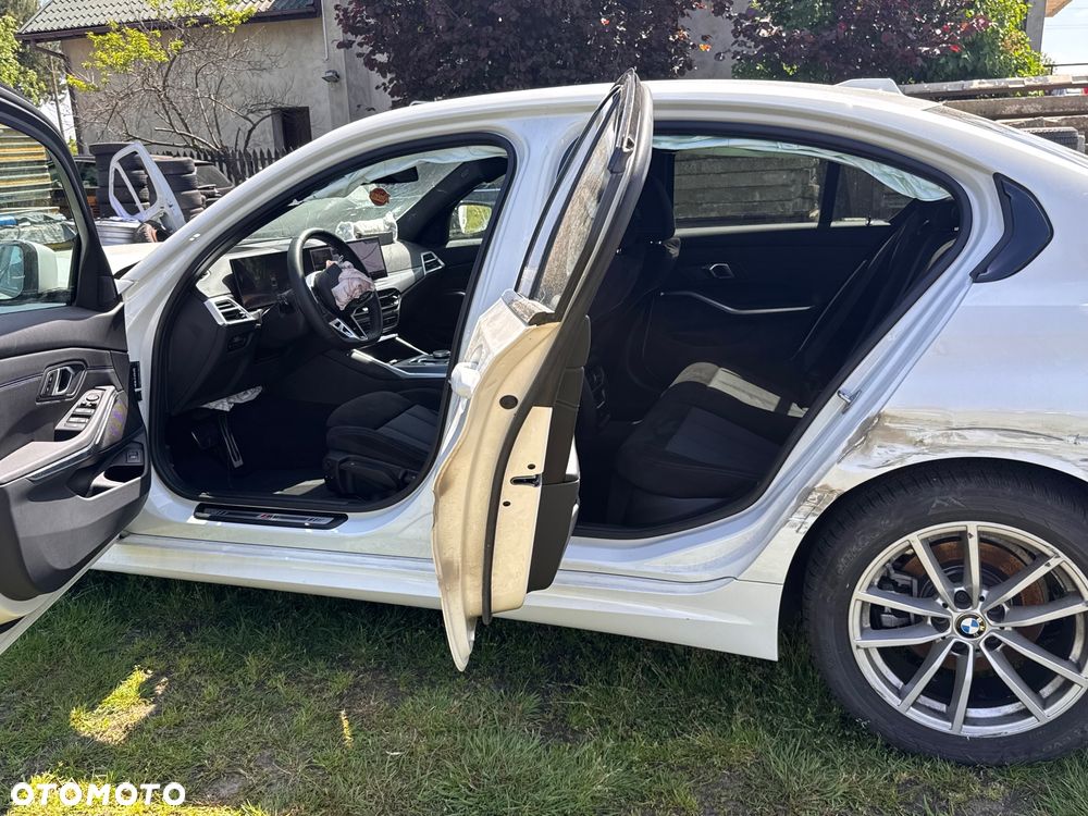 BMW Seria 3 320d xDrive MHEV M Sport sport - 14