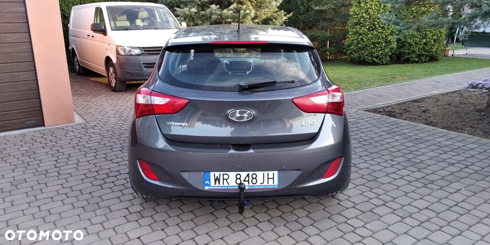 Hyundai i30 blue 1.6 GDI Trend - 14