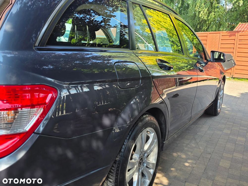 Mercedes-Benz Klasa C 180 Kompressor BlueEFFICIENCY Elegance - 11