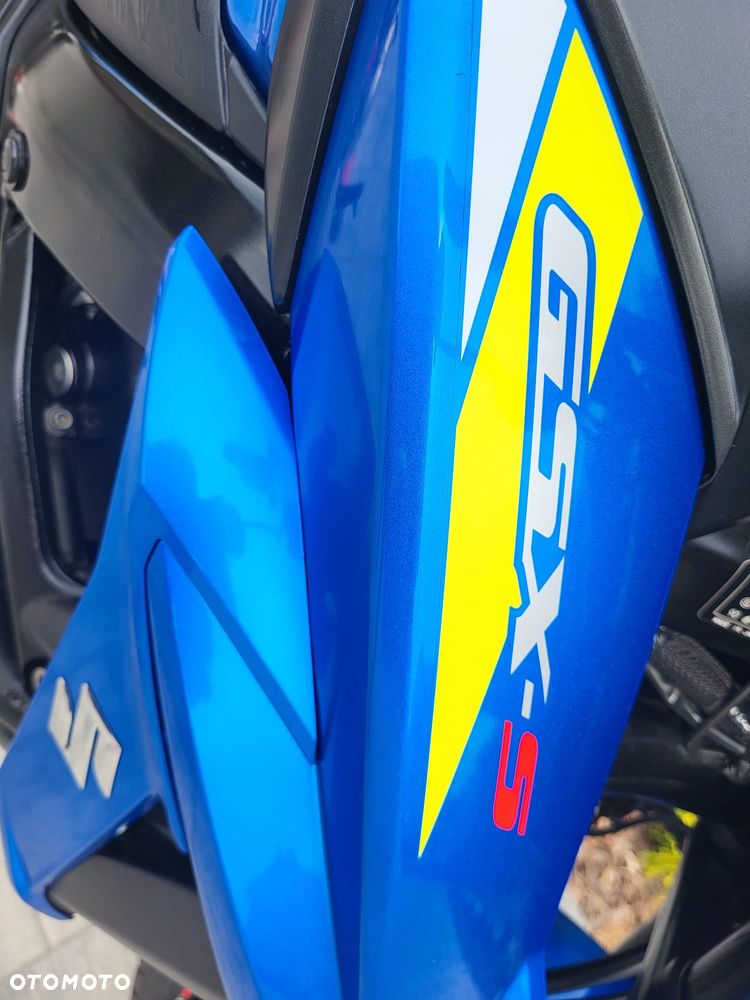Suzuki GSX - 20