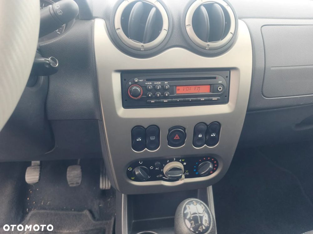Dacia Sandero - 24