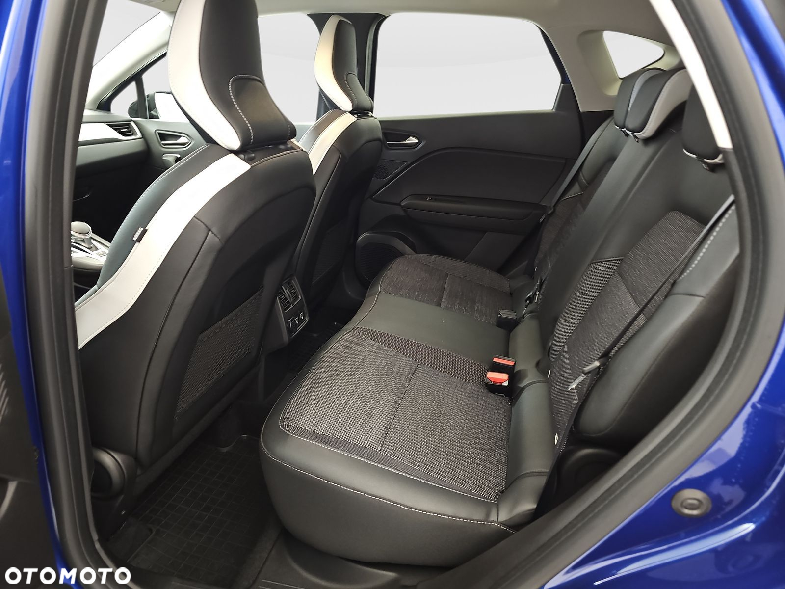 Renault Captur 1.3 TCe mHEV Techno EDC - 27