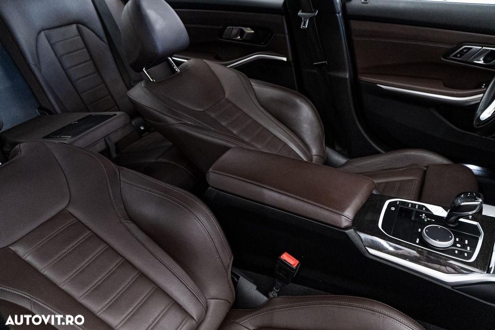 BMW Seria 3 318i Aut. Sport Line - 34