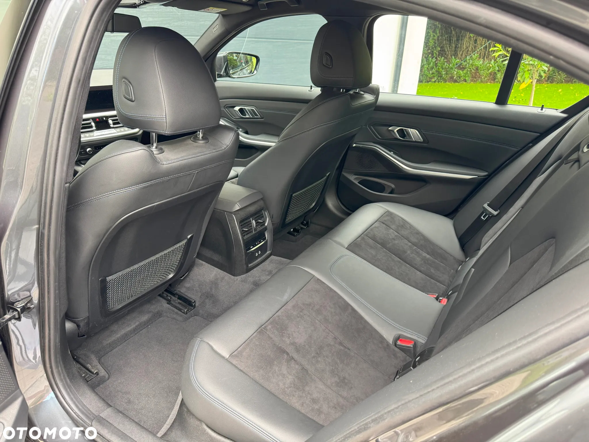 BMW Seria 3 320i xDrive M Sport - 9