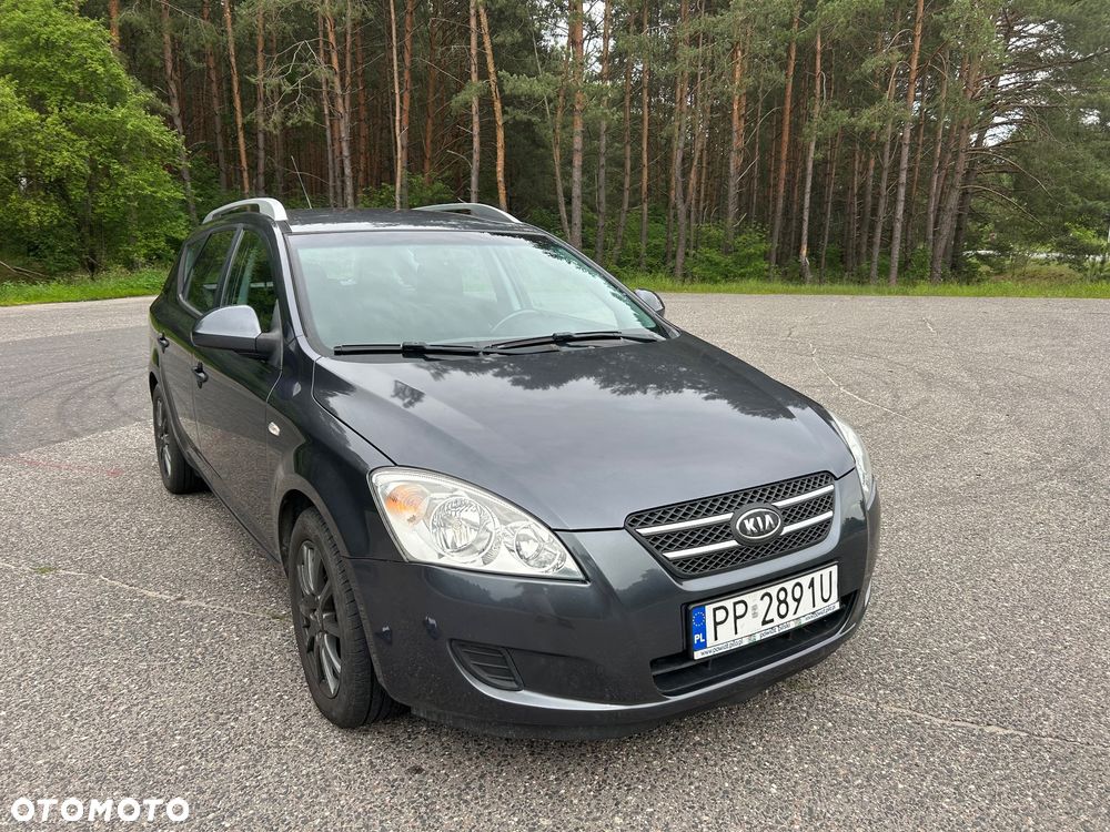 Kia Ceed 1.6 Crdi Comfort + - 1