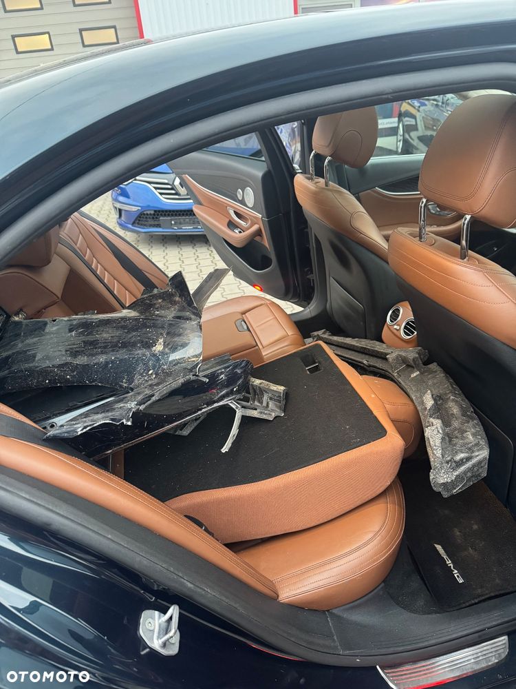 Mercedes-Benz Klasa E 350 d 4-Matic 9G-TRONIC - 8