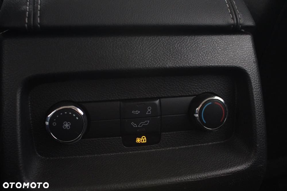 Ford Galaxy - 27