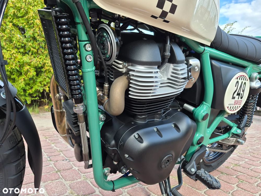 Royal Enfield Bear 650 - 21