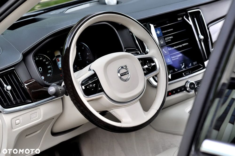 Volvo S90 D4 Inscription - 34