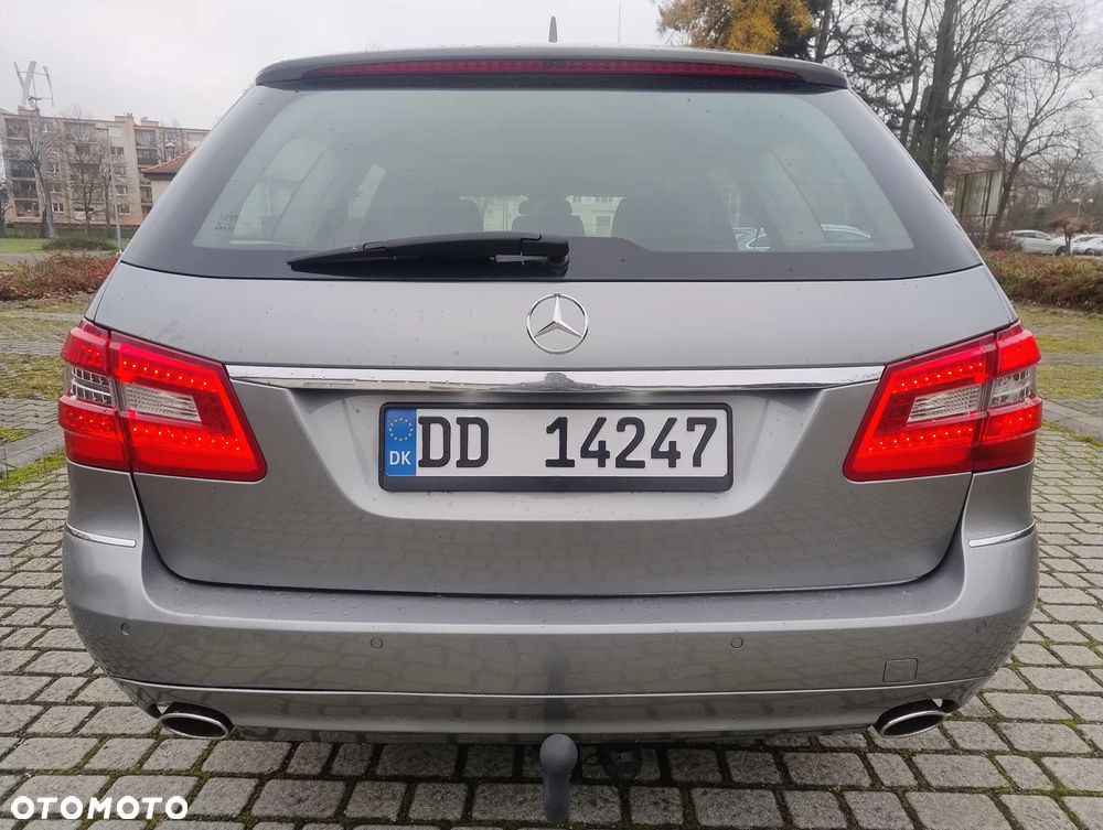 Mercedes-Benz Klasa E 350 CDI DPF BlueEFFICIENCY 7G-TRONIC Avantgarde - 4