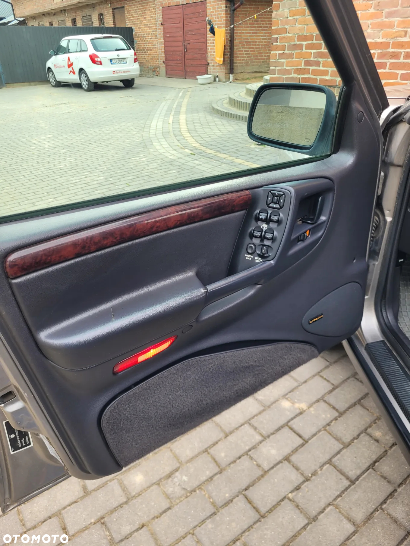 Jeep Grand Cherokee - 20