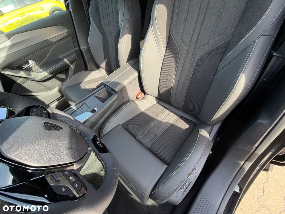 Peugeot 408 - 14