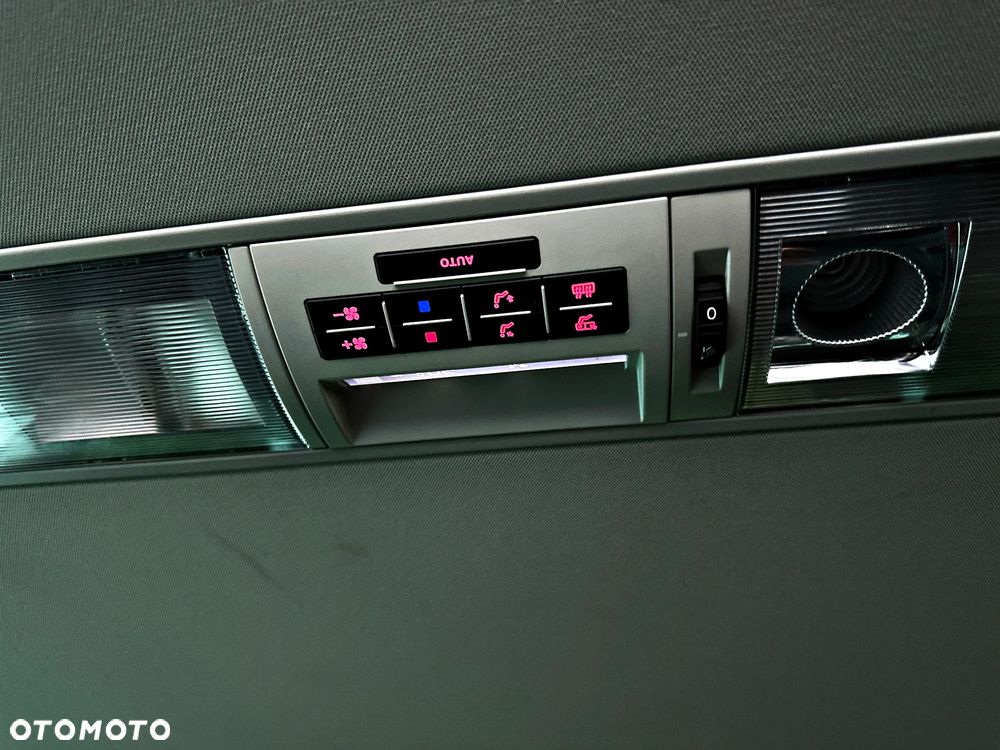 Volkswagen Multivan 2.0 TDI L1 Comfortline - 22