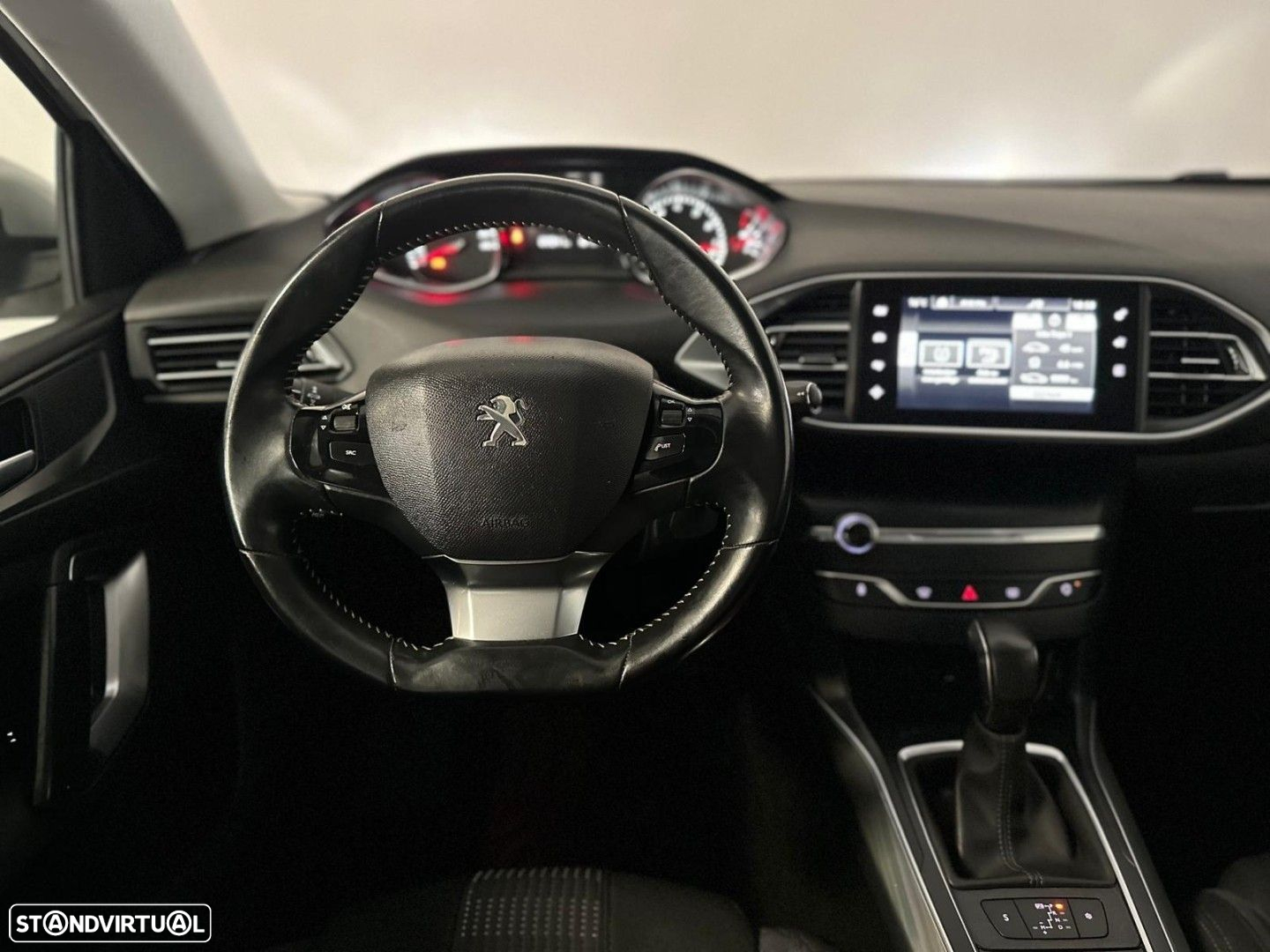Peugeot 308 1.2 PureTech Allure EAT6 - 8