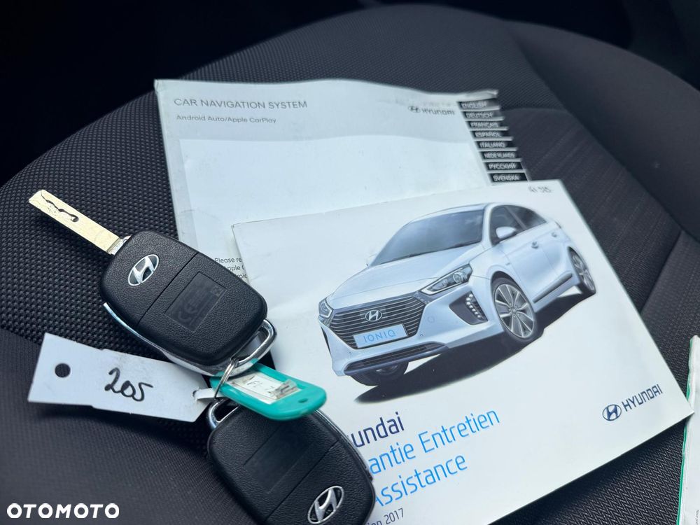 Hyundai IONIQ - 23