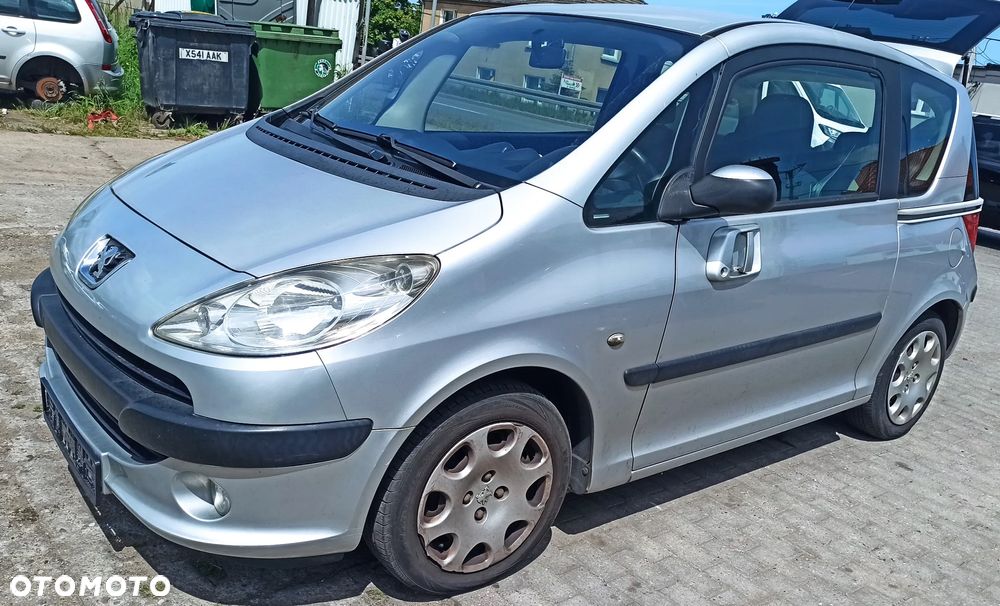 PEUGEOT 1007 1.4 Benzyna 2006r - 1