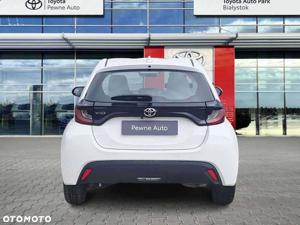 Toyota Yaris - 4