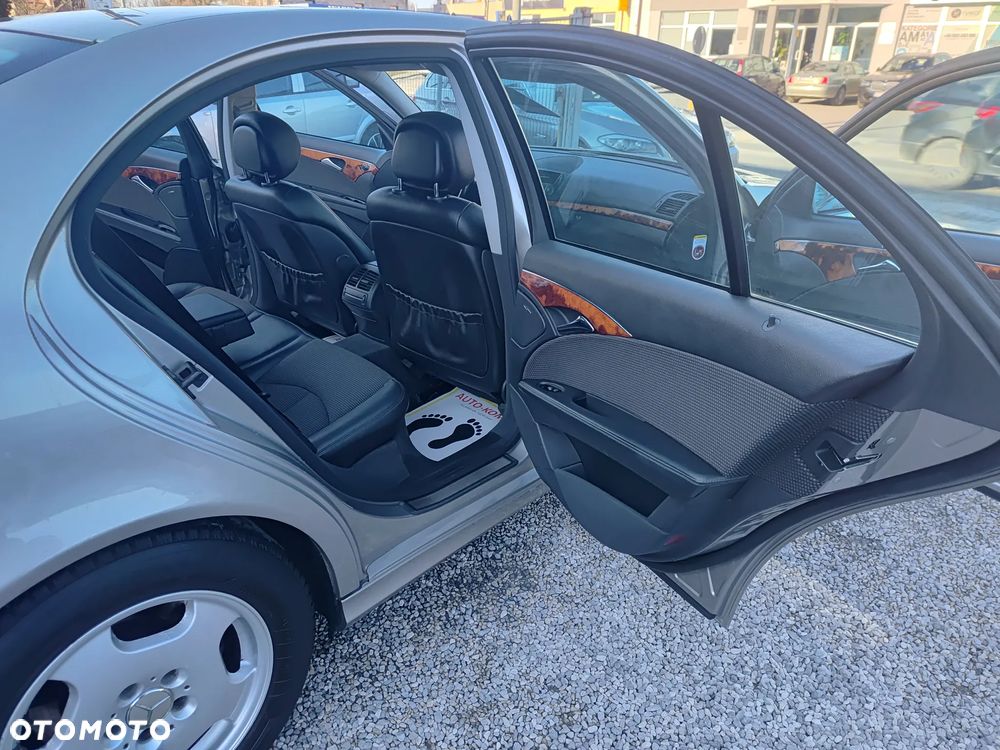 Mercedes-Benz Klasa E 220 CDI Automatik Avantgarde - 23
