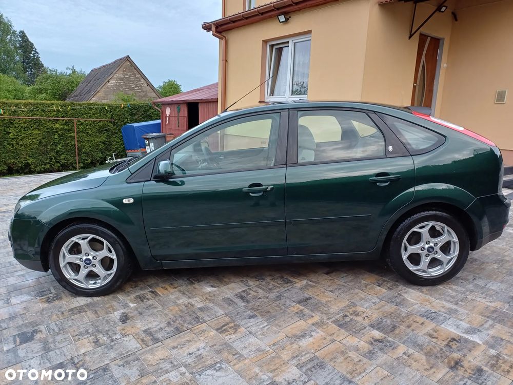 Ford Focus 1.6 Ti-VCT Ghia - 12